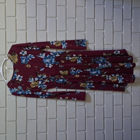 Egs Bergandy Purplish Long Sleeve Floral Flowy Dress. Size Medium - Picture 6 of 9